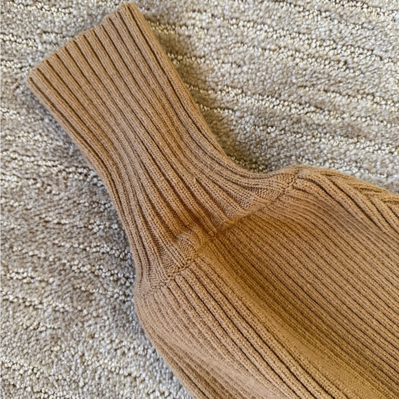 Like New! Altar’d State Ribbed Cropped Sweater with Balloon Sleeves Camel Brown - Picture 5 of 7